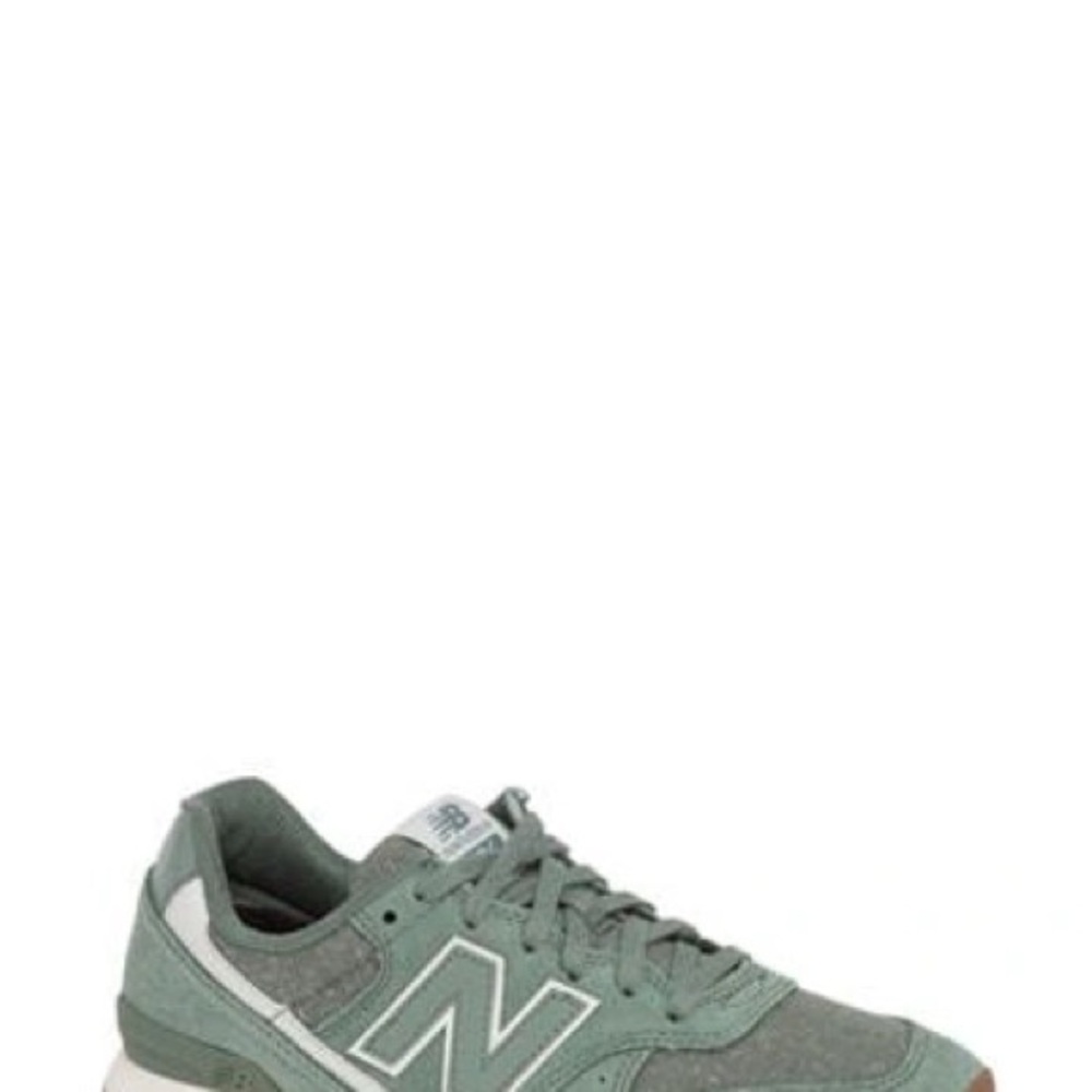 New Balance Suede Green Athletic Shoes for Women
